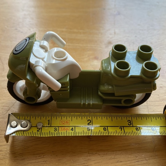 Lego Duplo ARMY GREEN MOTORCYCLE Motorbike Legoville City Harley Motor Cycle - Picture 4 of 6